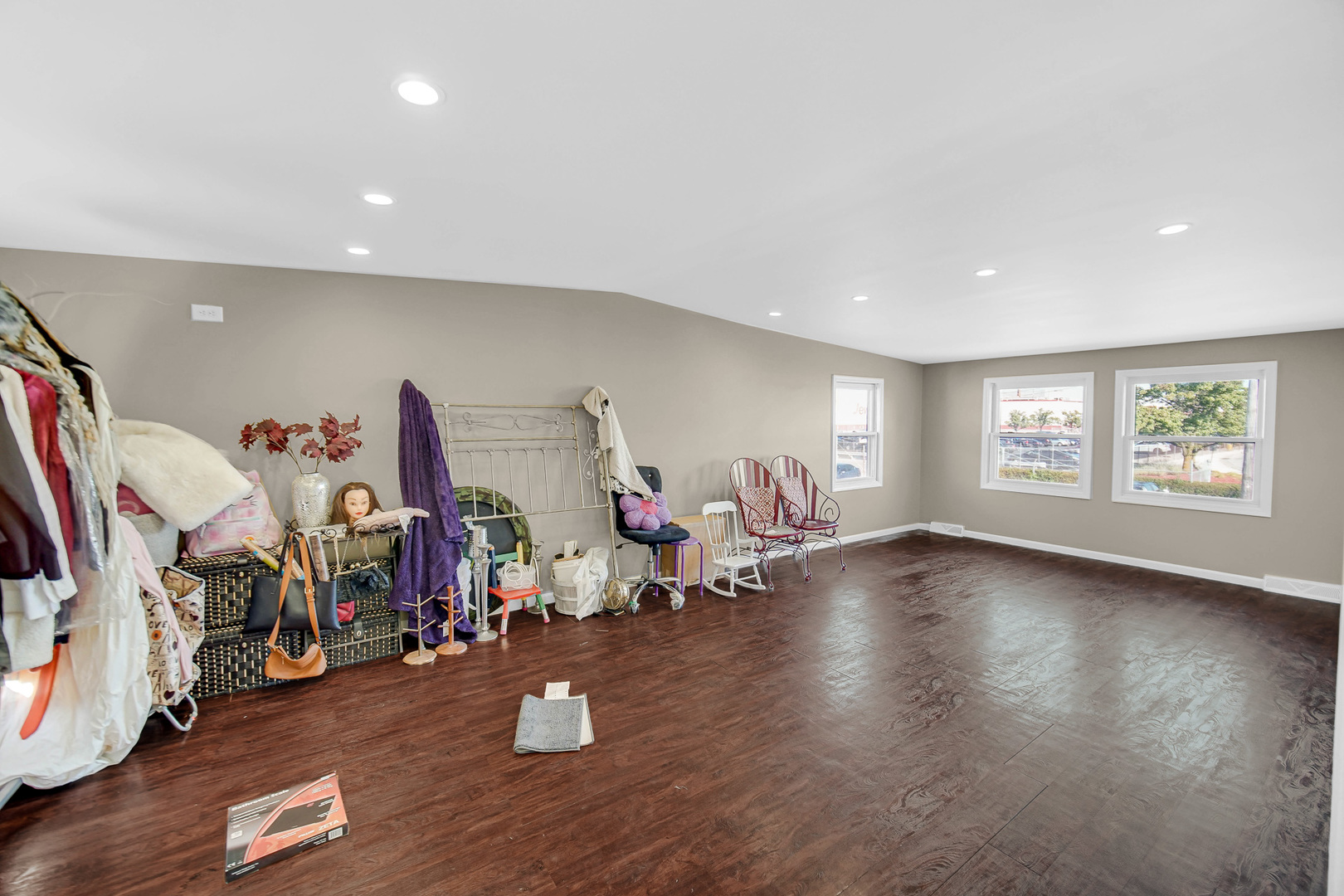 2078 N 17th Avenue, Melrose Park, IL 60160