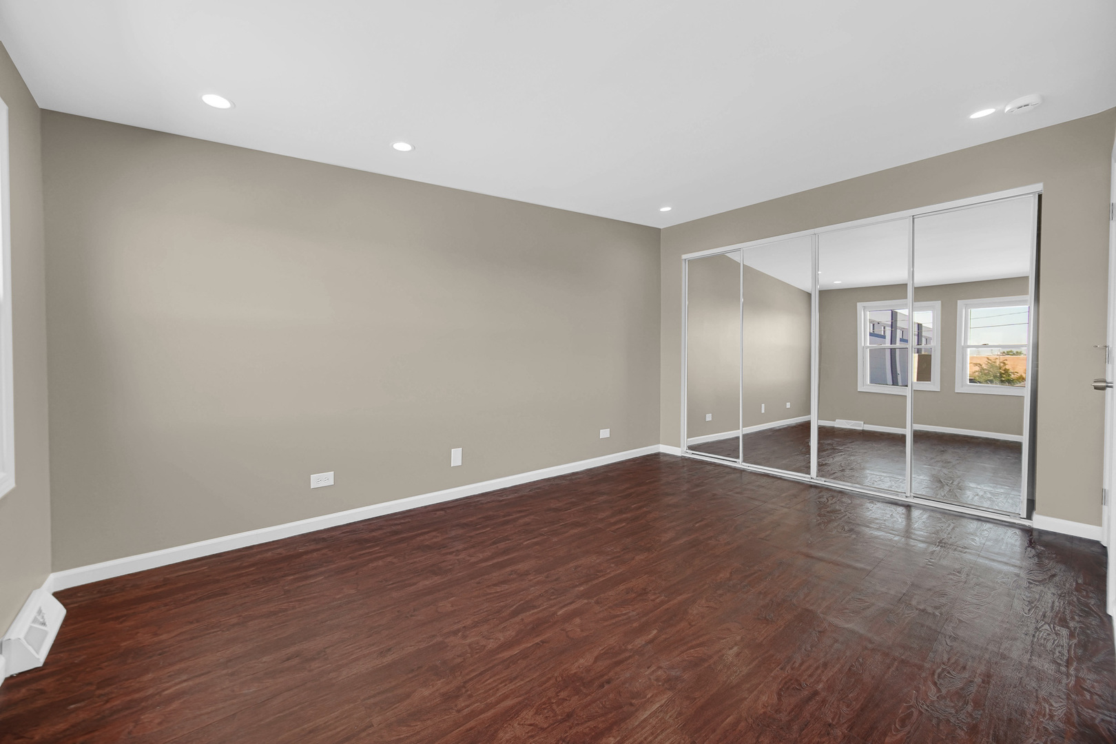 2078 N 17th Avenue, Melrose Park, IL 60160