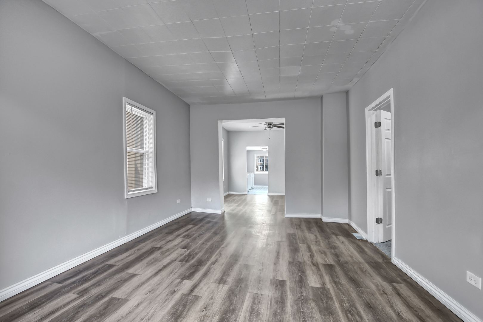 6336 S Saint Lawrence Avenue, Chicago, IL 60637