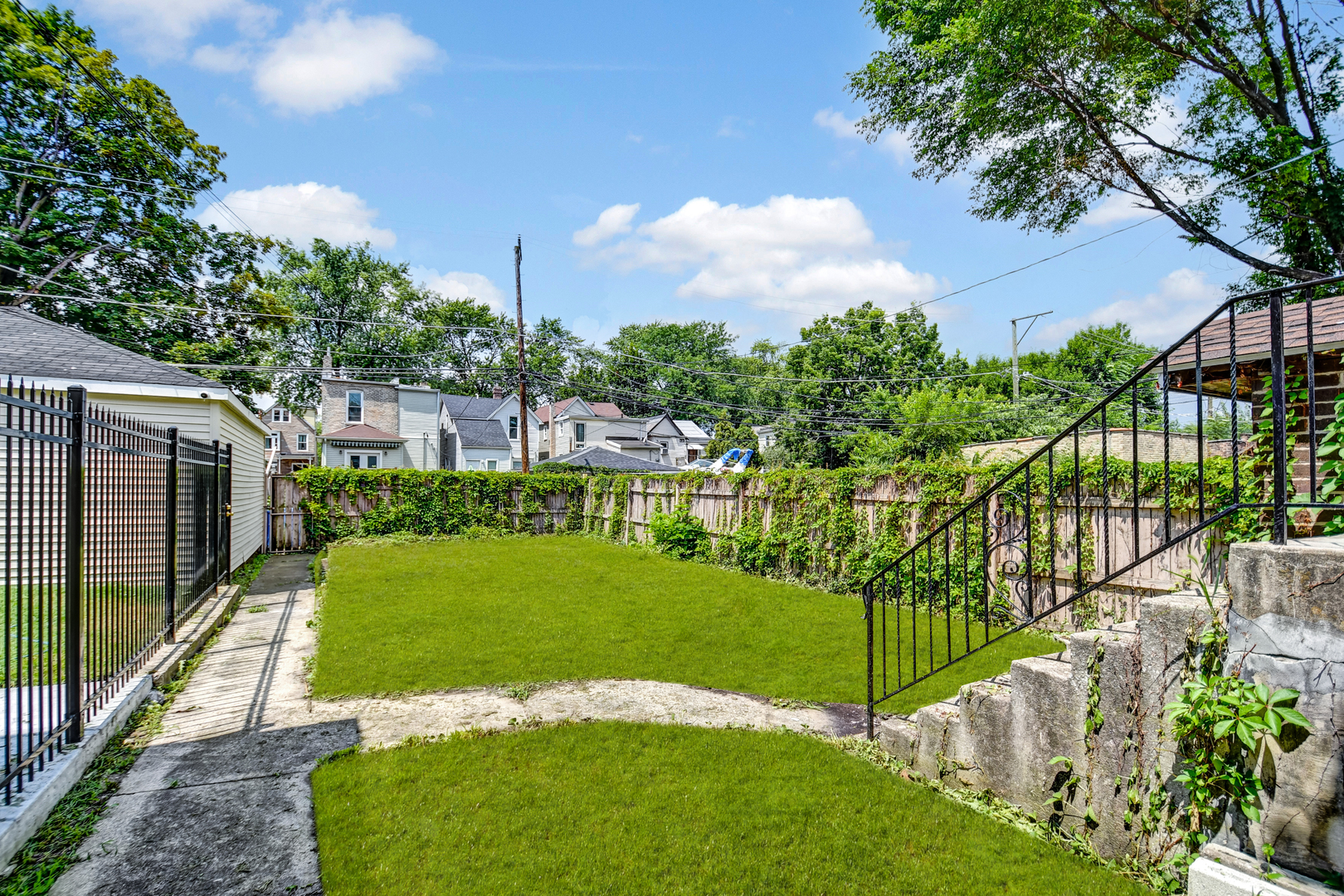 6336 S Saint Lawrence Avenue, Chicago, IL 60637