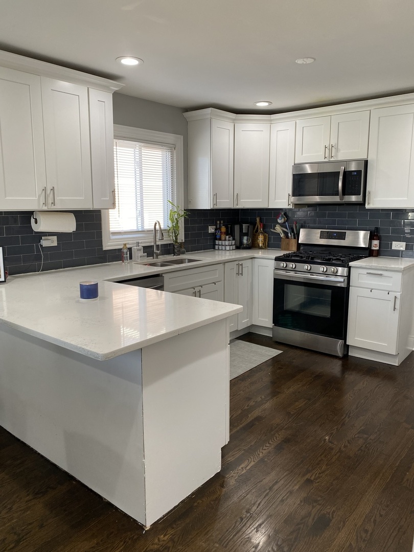 10008 S Kolin Avenue, Oak Lawn, IL 60453