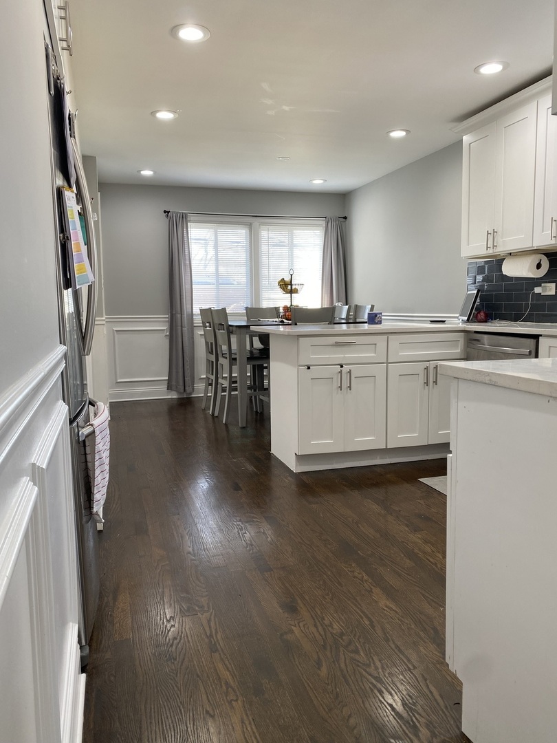 10008 S Kolin Avenue, Oak Lawn, IL 60453