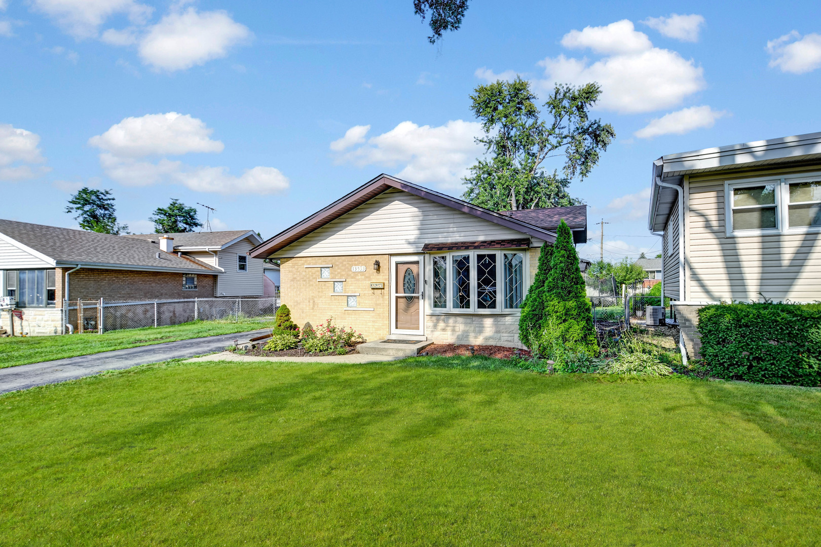 13533 Short Drive, Crestwood, IL 60418