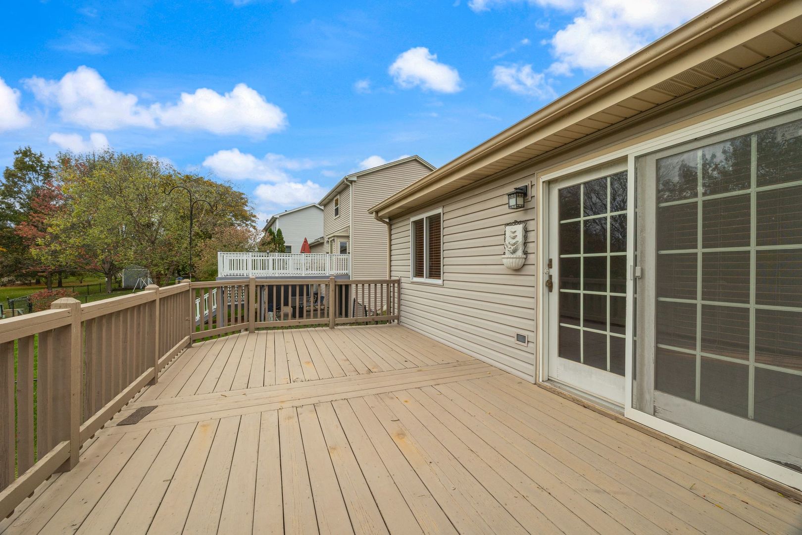 1152 Evergreen Drive, Carol Stream, IL 60188