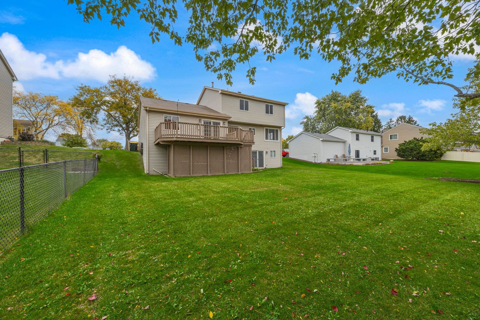 1152 Evergreen Drive, Carol Stream, IL 60188