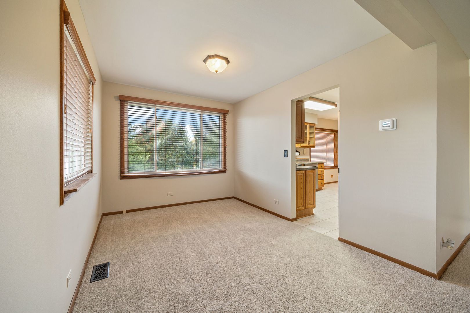 1152 Evergreen Drive, Carol Stream, IL 60188