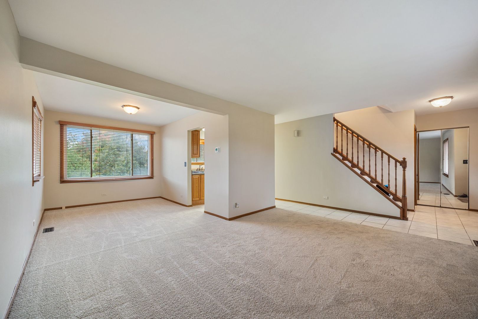 1152 Evergreen Drive, Carol Stream, IL 60188