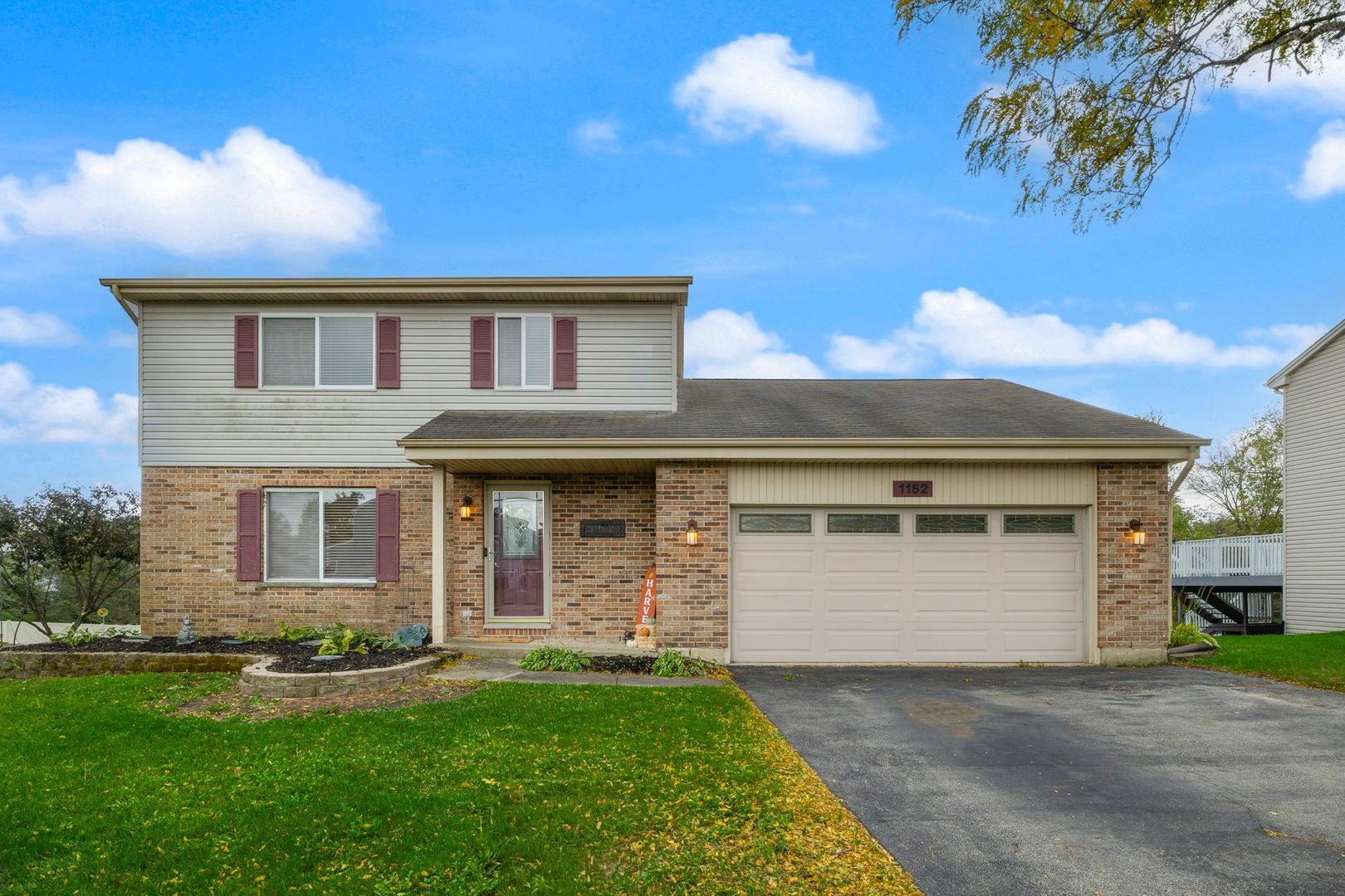 1152 Evergreen Drive, Carol Stream, IL 60188