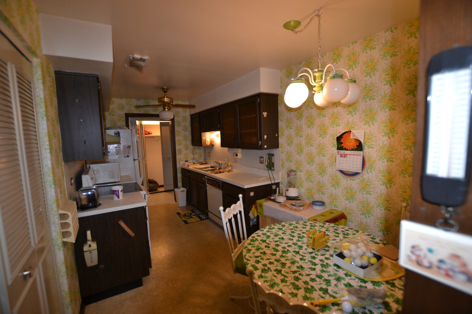 9620 S Komensky Avenue #305, Oak Lawn, IL 60453