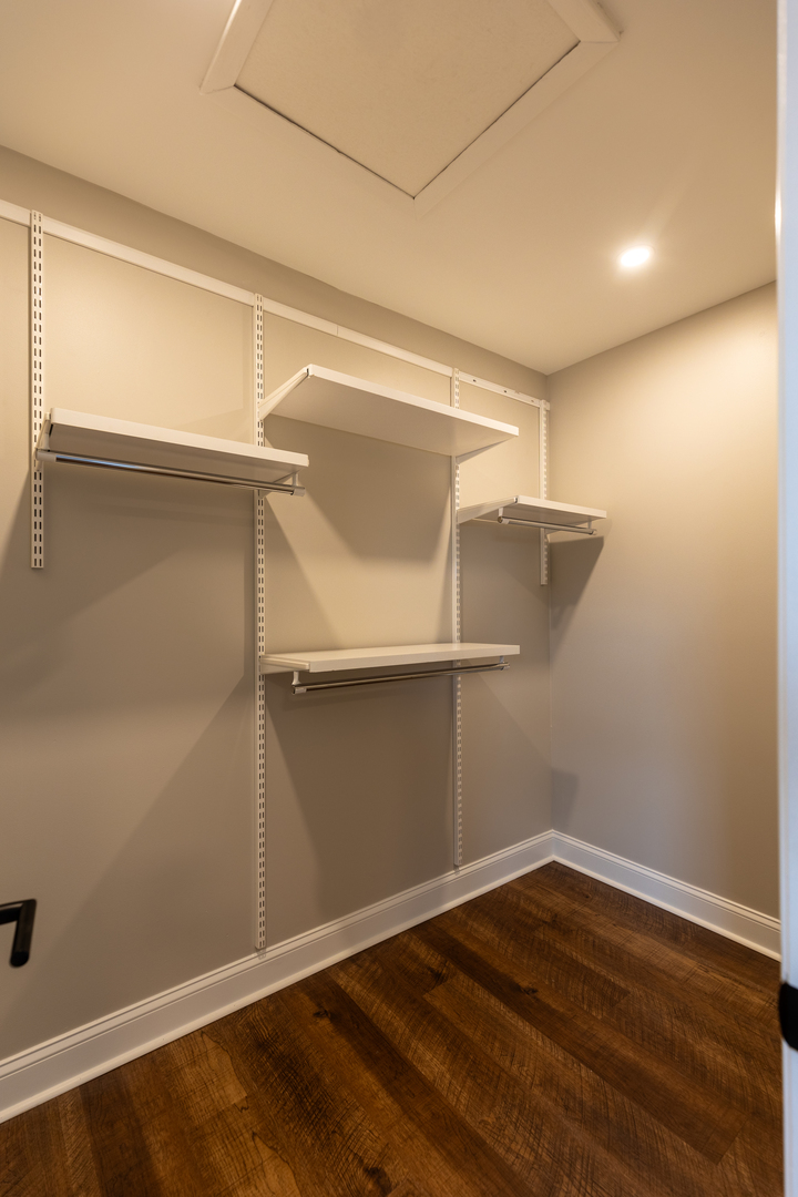 5643 S Harlem Avenue #2S, Chicago, IL 60638