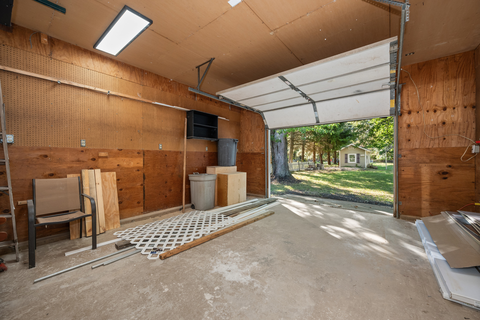 341 N View Street, Hinckley, IL 60520