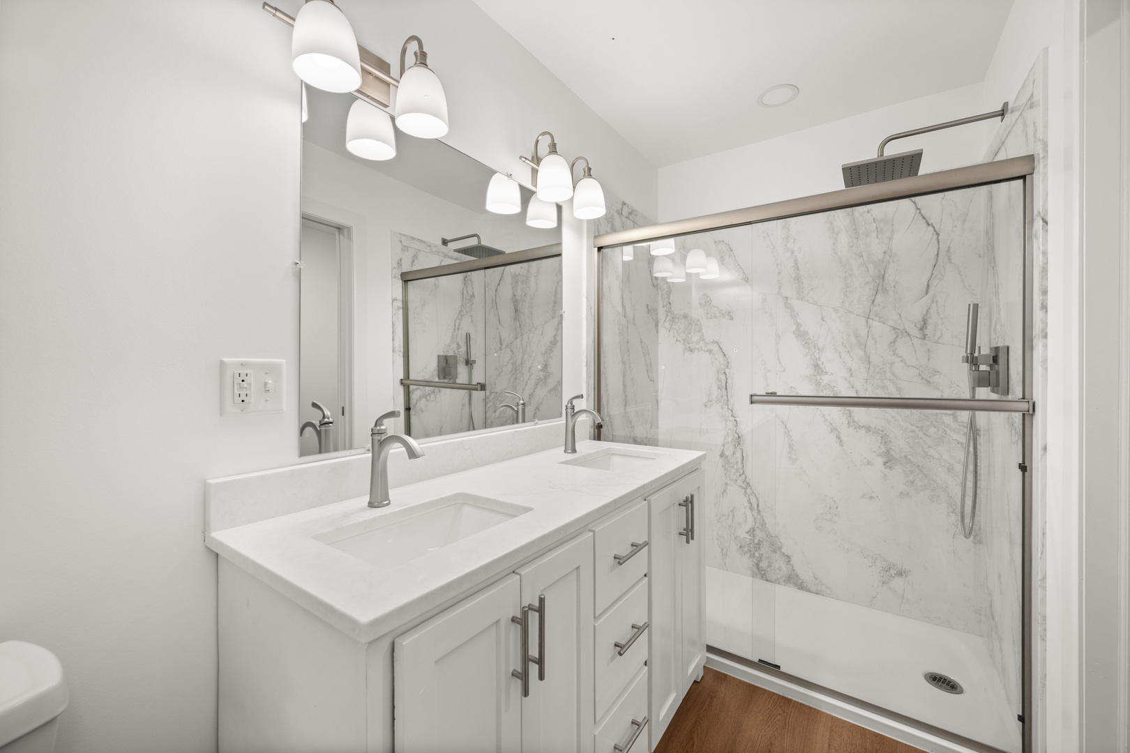 341 N View Street, Hinckley, IL 60520