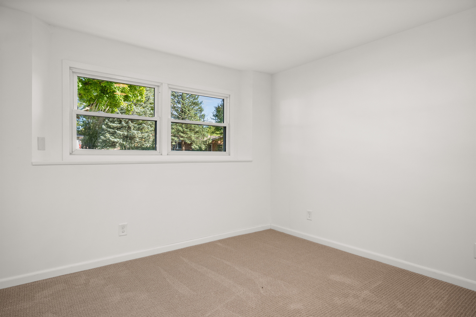 341 N View Street, Hinckley, IL 60520