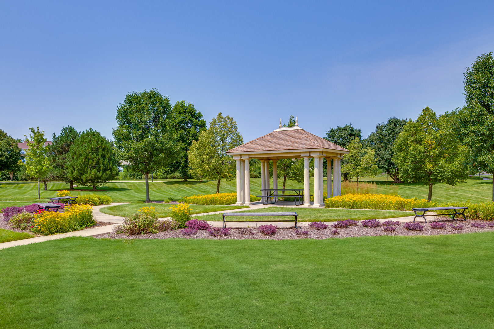 1703 Neubauer Circle, Lindenhurst, IL 60046