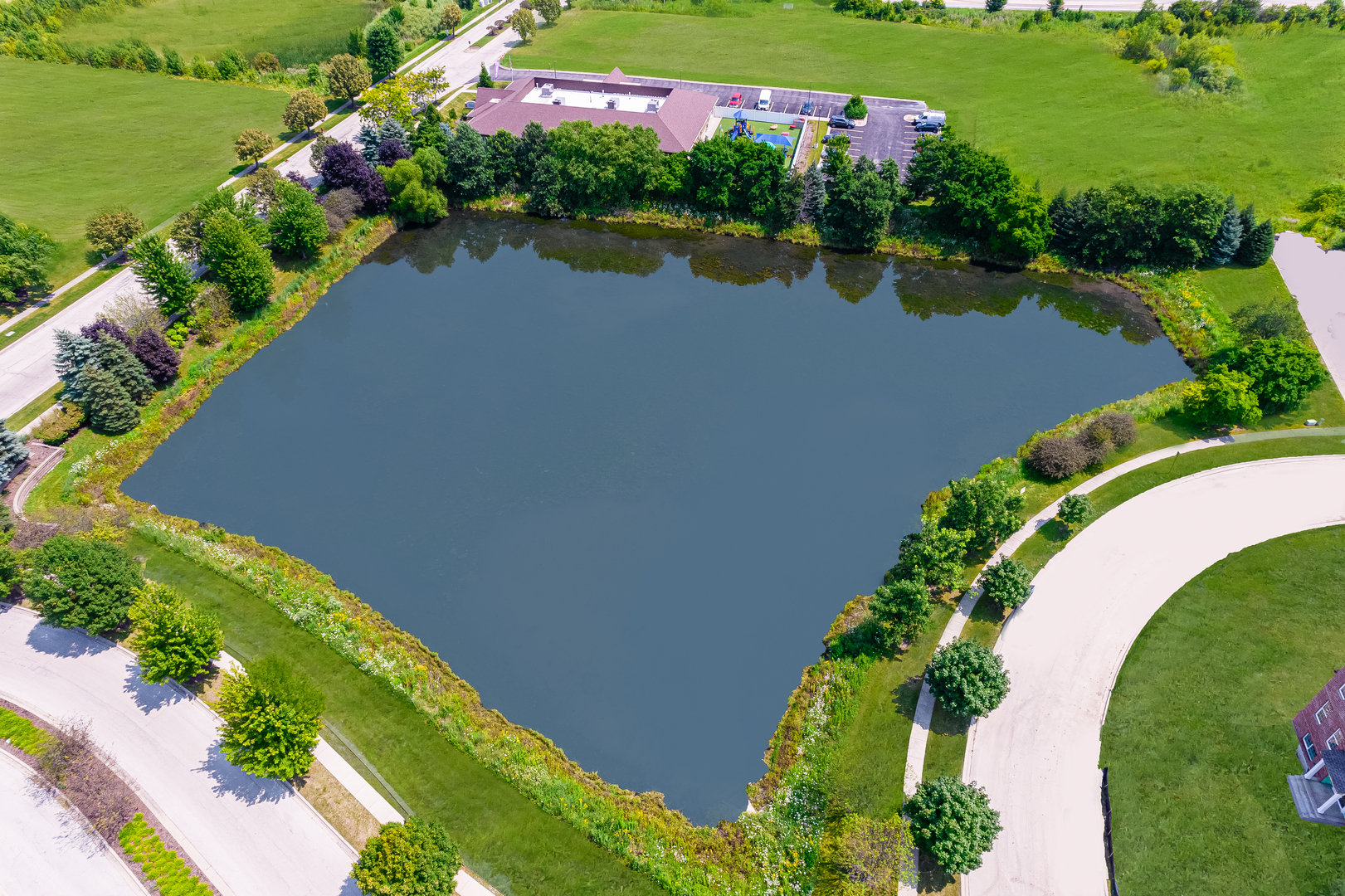 1703 Neubauer Circle, Lindenhurst, IL 60046