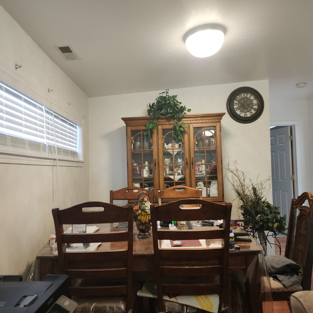 7826 W 98th Place, Hickory Hills, IL 60457