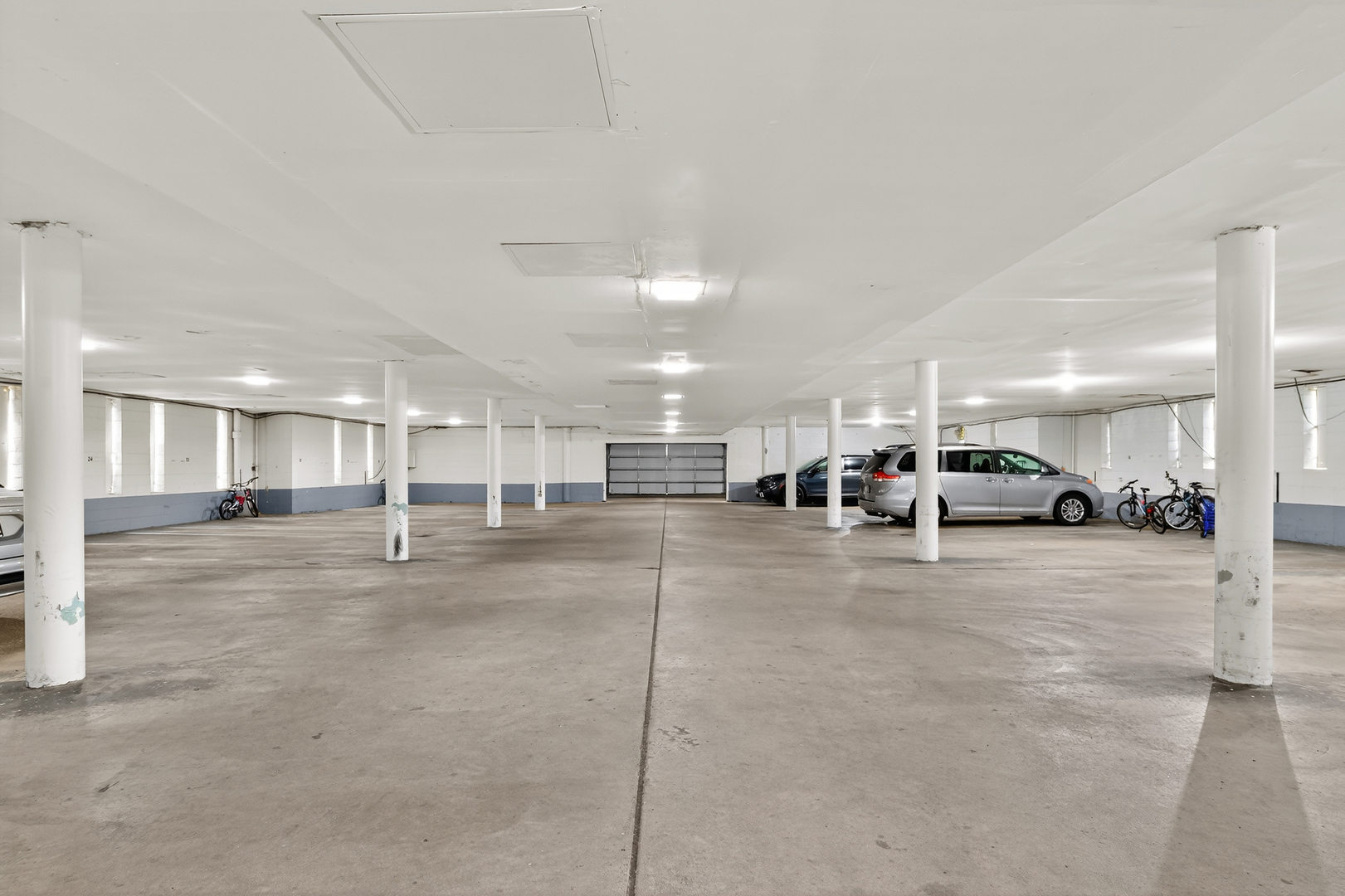 2500 Windsor Mall #1J, Park Ridge, IL 60068