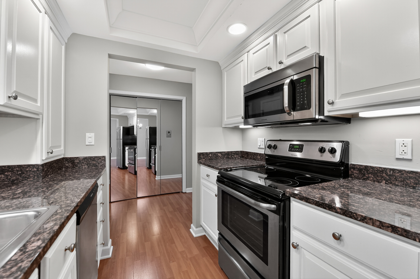 2500 Windsor Mall #1J, Park Ridge, IL 60068