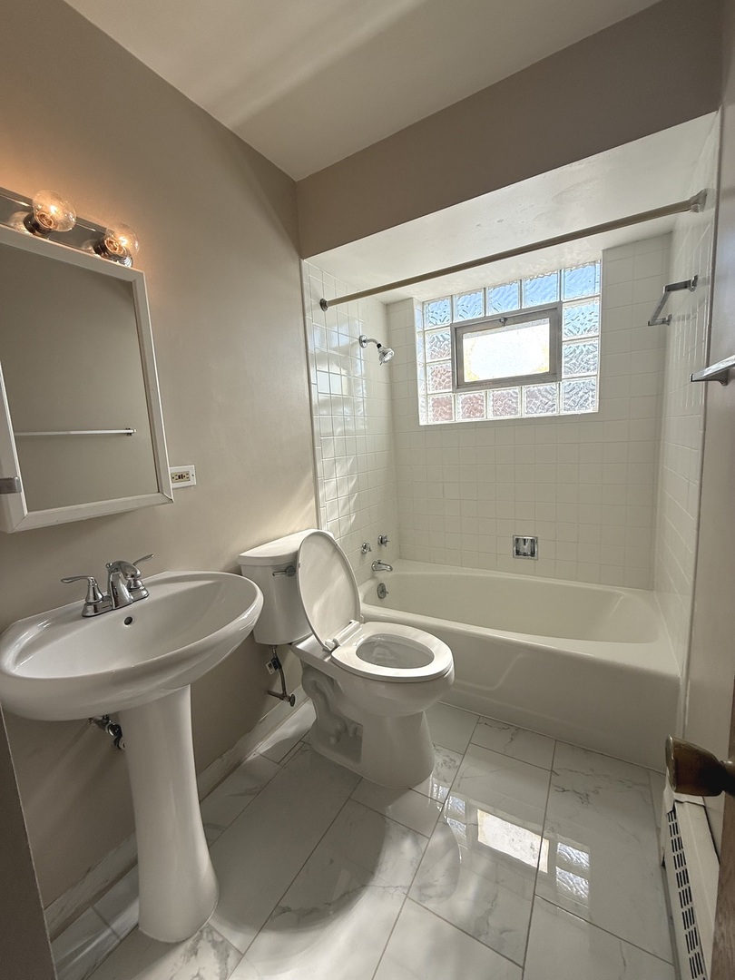 12254 Greenwood Avenue #2W, Blue Island, IL 60406