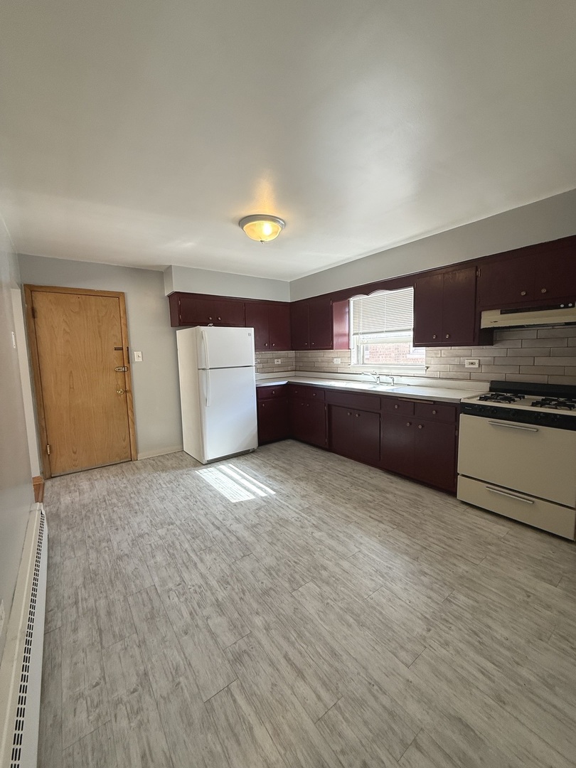 12254 Greenwood Avenue #2W, Blue Island, IL 60406