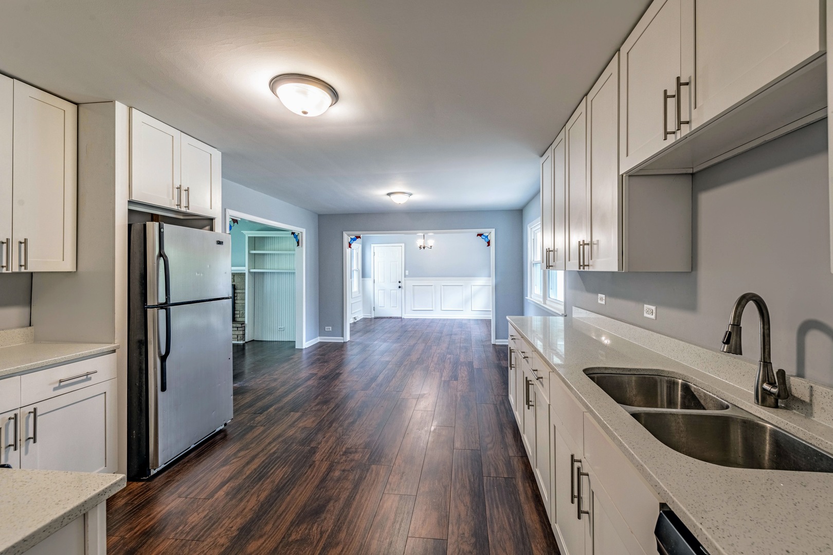 16037 Evans Avenue, South Holland, IL 60473