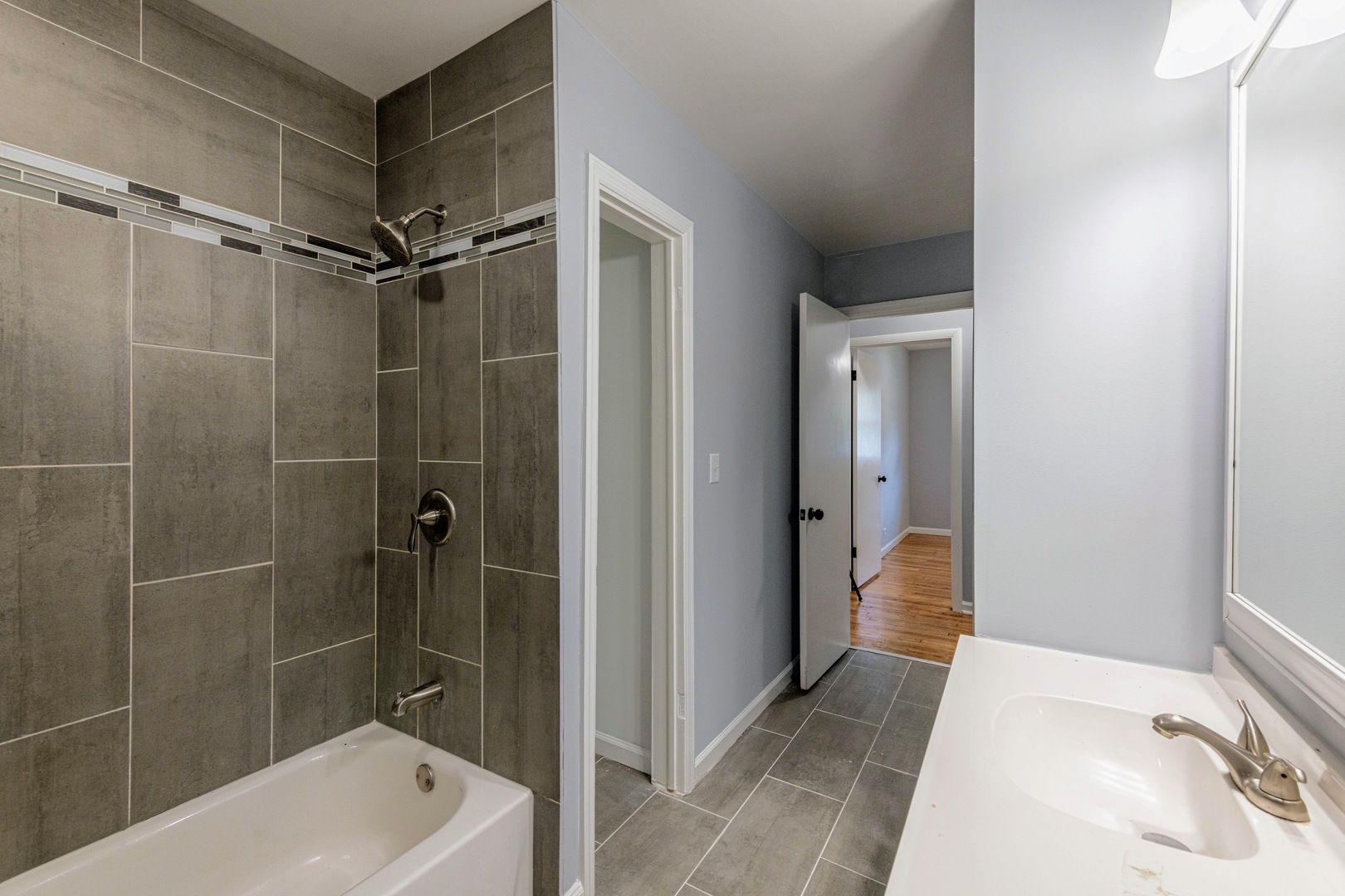 16037 Evans Avenue, South Holland, IL 60473