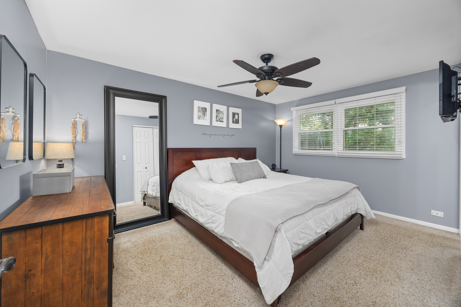 1011 Mercury Drive, Schaumburg, IL 60193