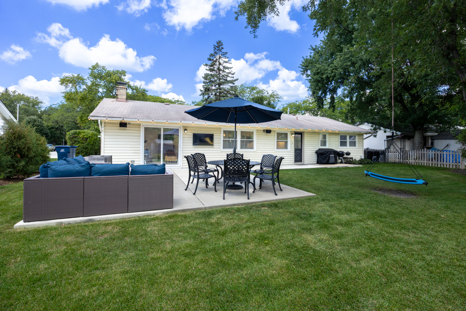 1011 Mercury Drive, Schaumburg, IL 60193