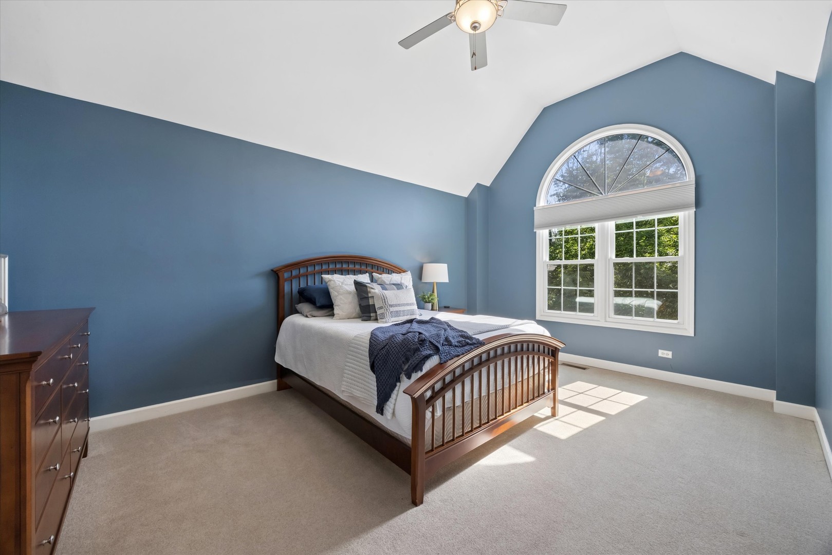 2442 Bird Lane, Batavia, IL 60510