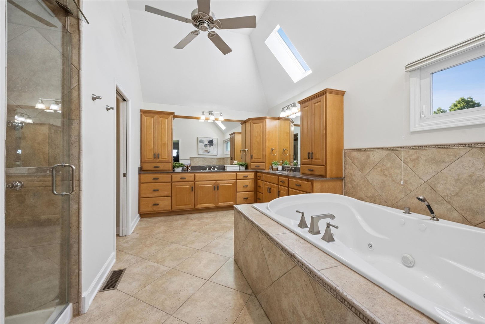 2442 Bird Lane, Batavia, IL 60510
