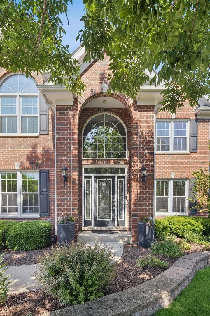2442 Bird Lane, Batavia, IL 60510