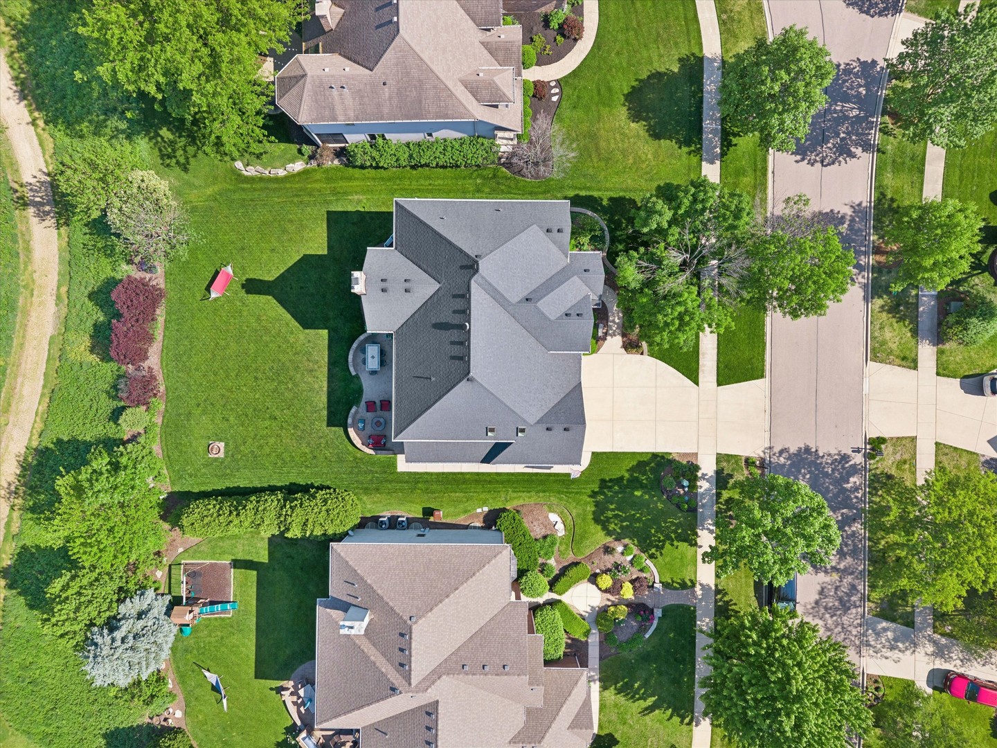 2442 Bird Lane, Batavia, IL 60510