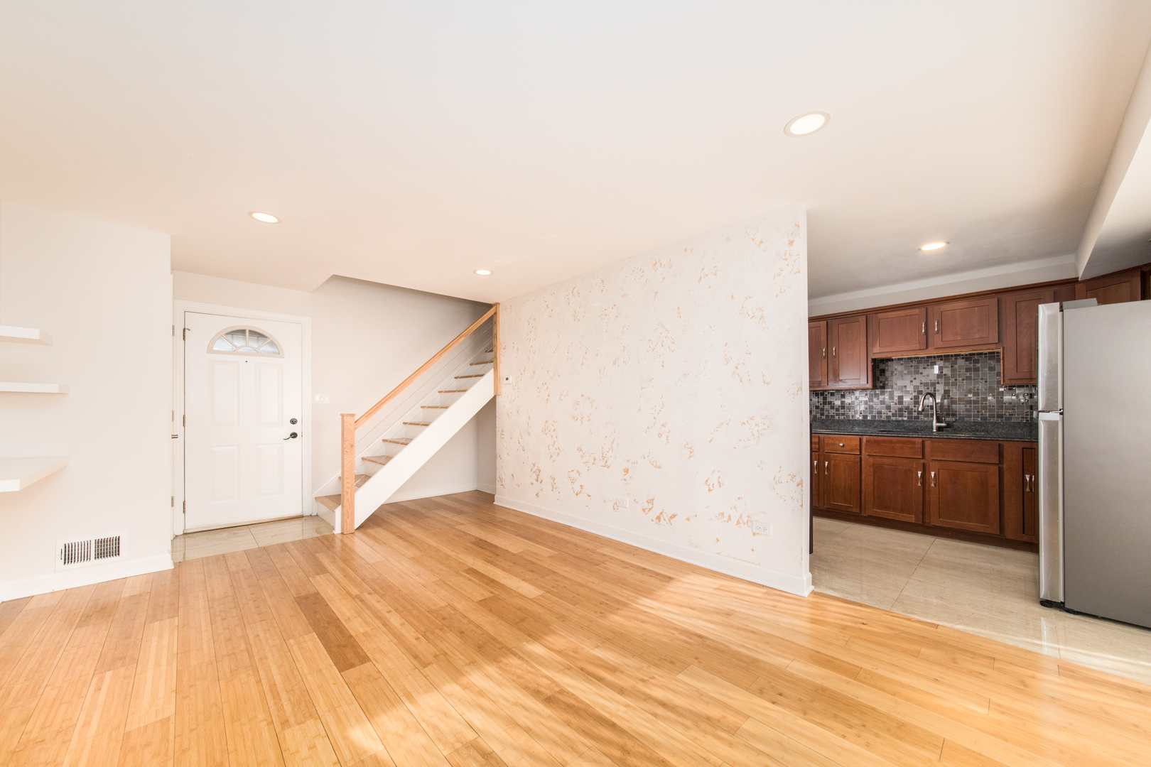 26 Cour Versaille Court #26, Palos Hills, IL 60465