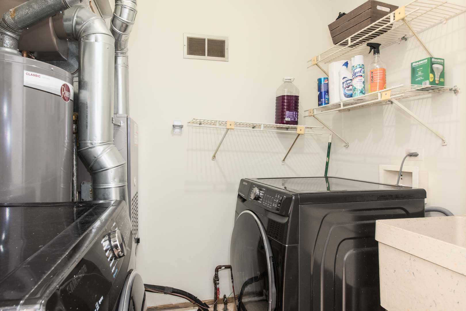 26 Cour Versaille Court #26, Palos Hills, IL 60465