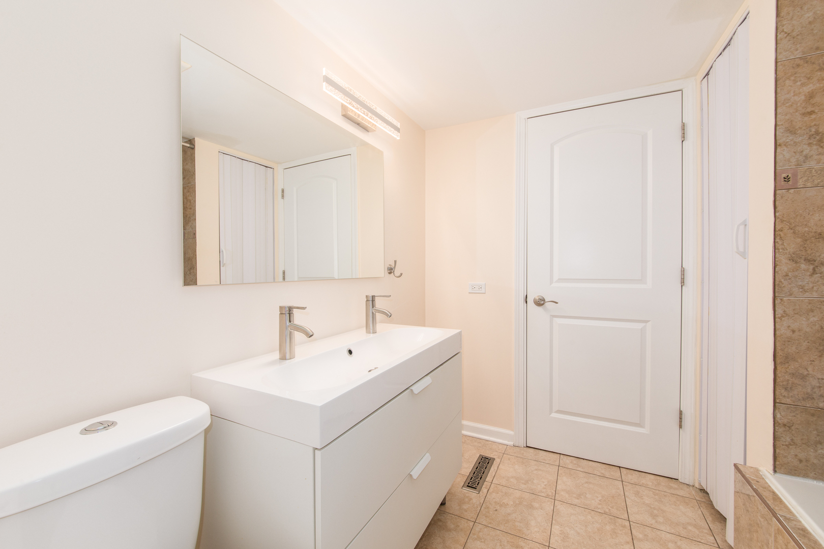 26 Cour Versaille Court #26, Palos Hills, IL 60465
