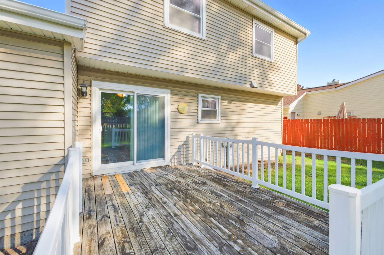 5 Canterbury Court, Streamwood, IL 60107