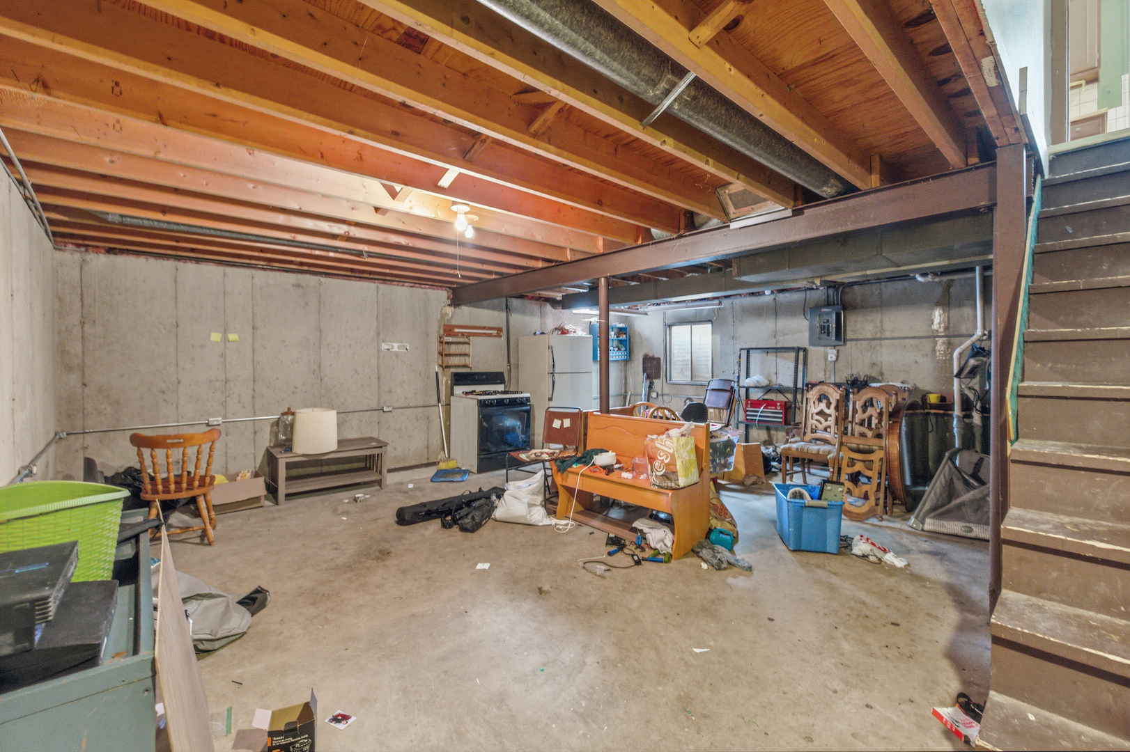 5 Canterbury Court, Streamwood, IL 60107