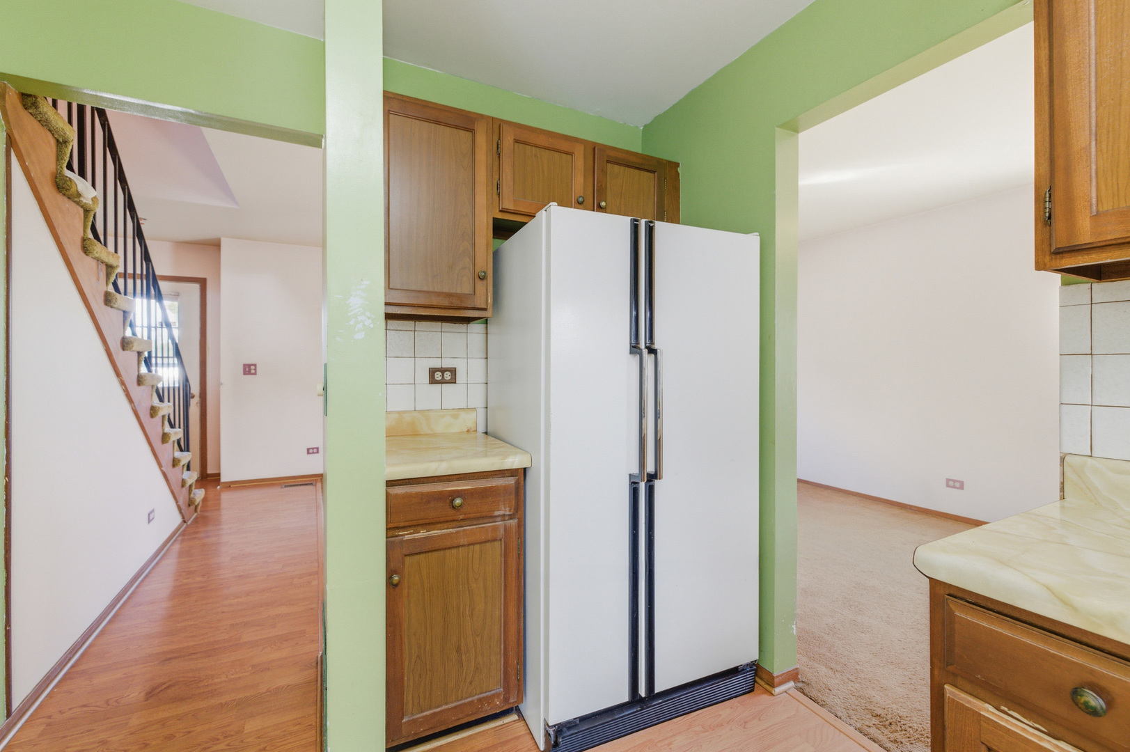 5 Canterbury Court, Streamwood, IL 60107