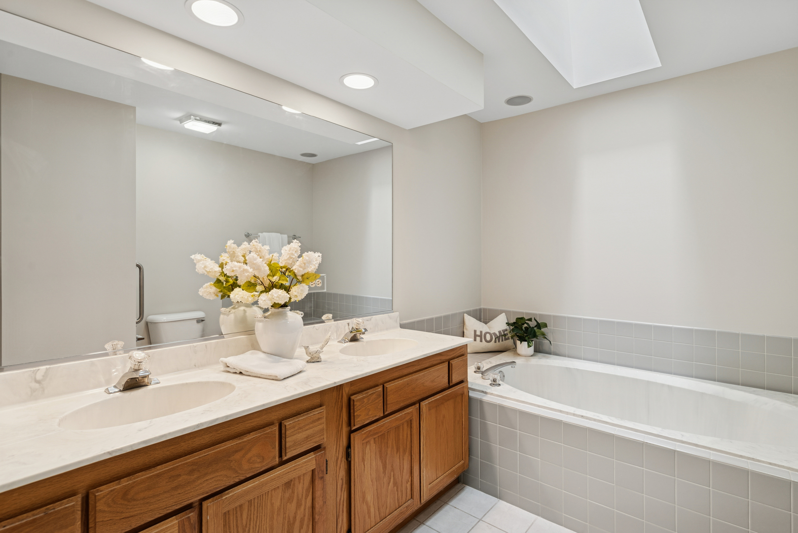 810 Braeman Court #0, Libertyville, IL 60048