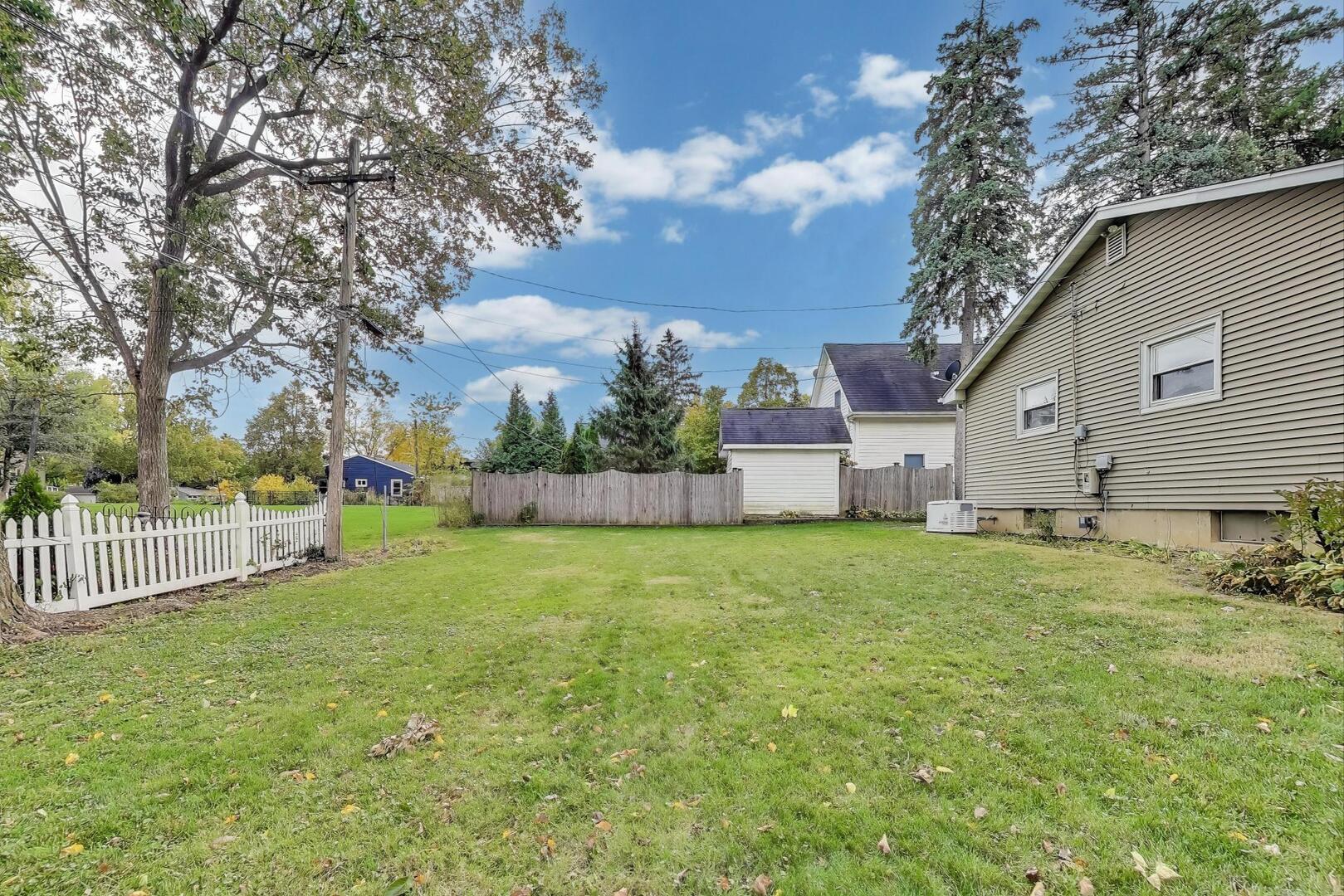 821 Warrenville Road, Wheaton, IL 60189