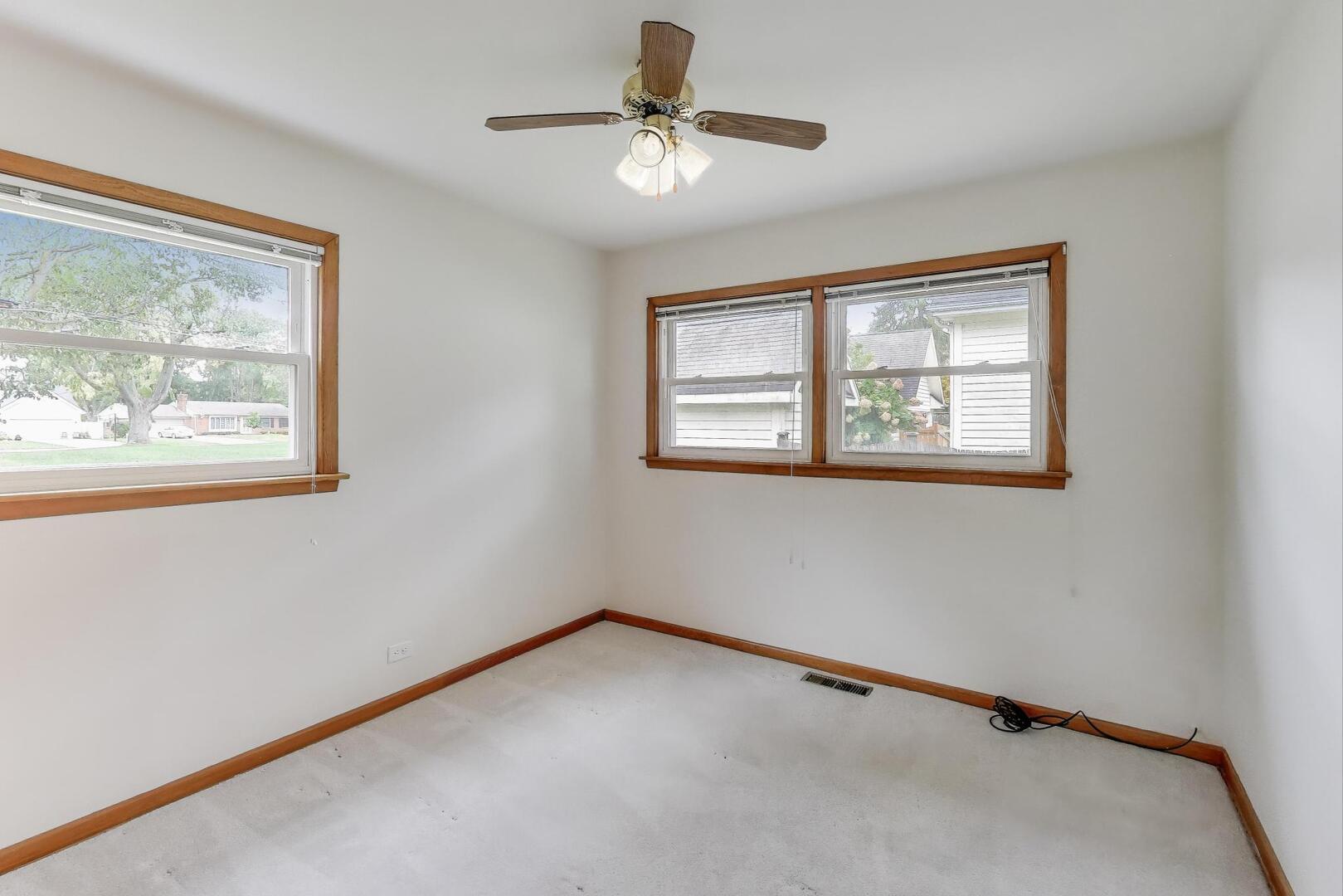 821 Warrenville Road, Wheaton, IL 60189
