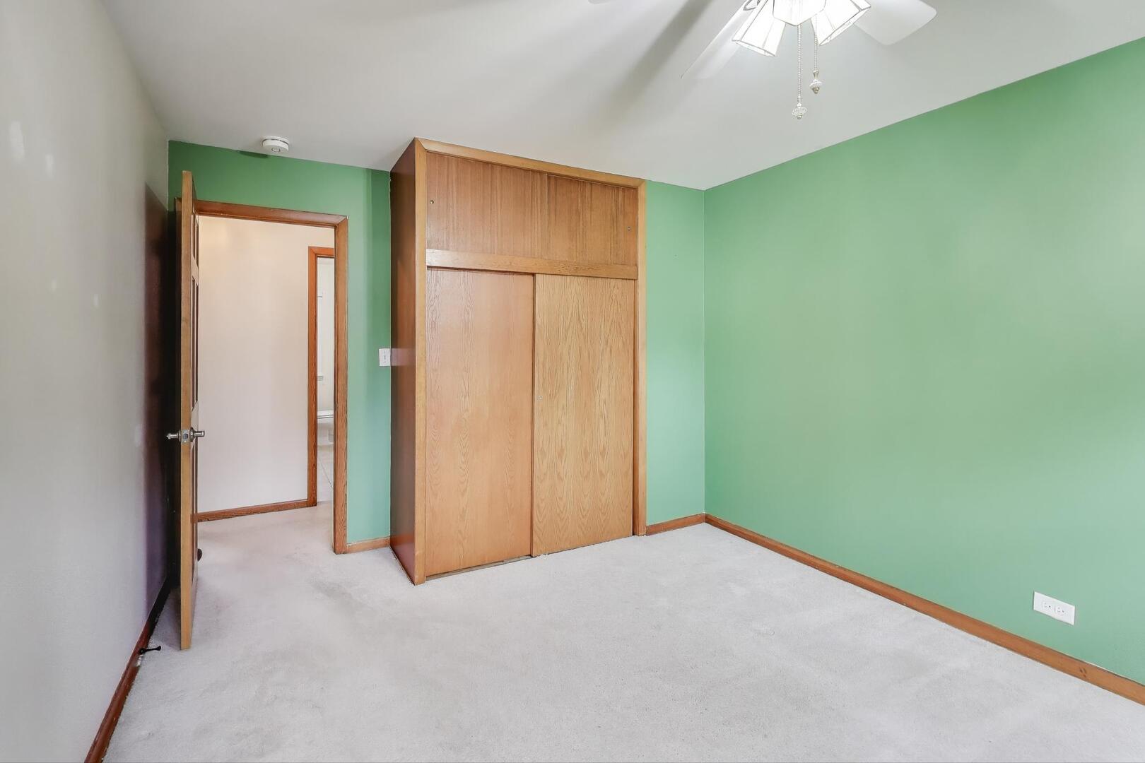 821 Warrenville Road, Wheaton, IL 60189