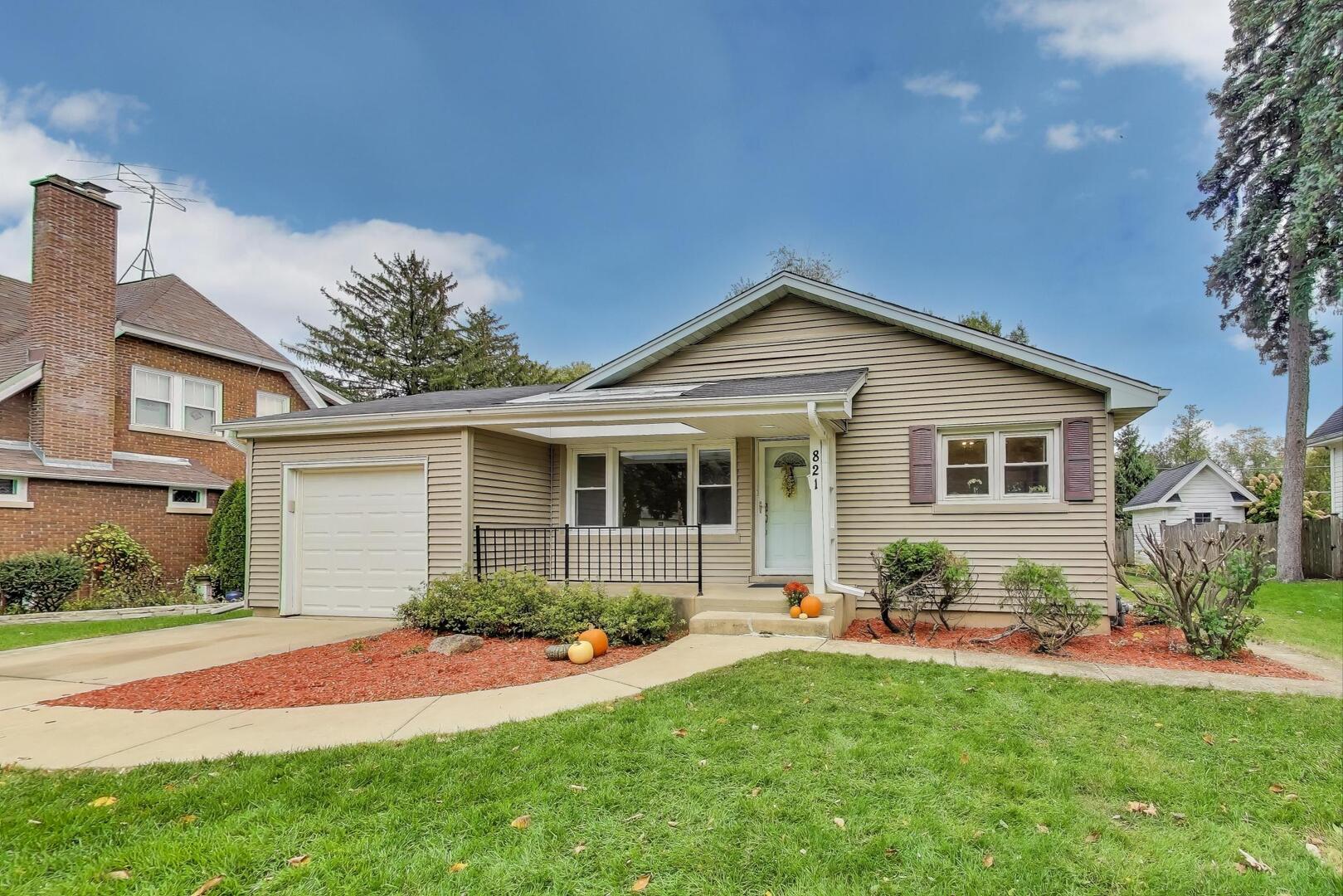 821 Warrenville Road, Wheaton, IL 60189