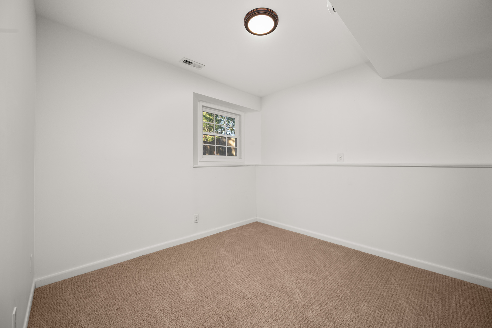 341 N View Street, Hinckley, IL 60520