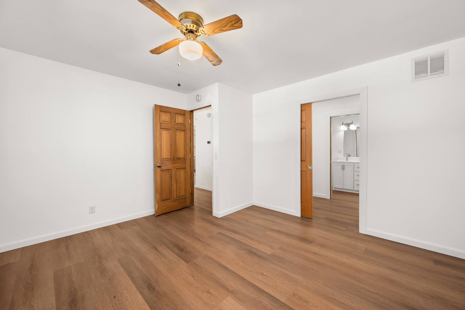 341 N View Street, Hinckley, IL 60520