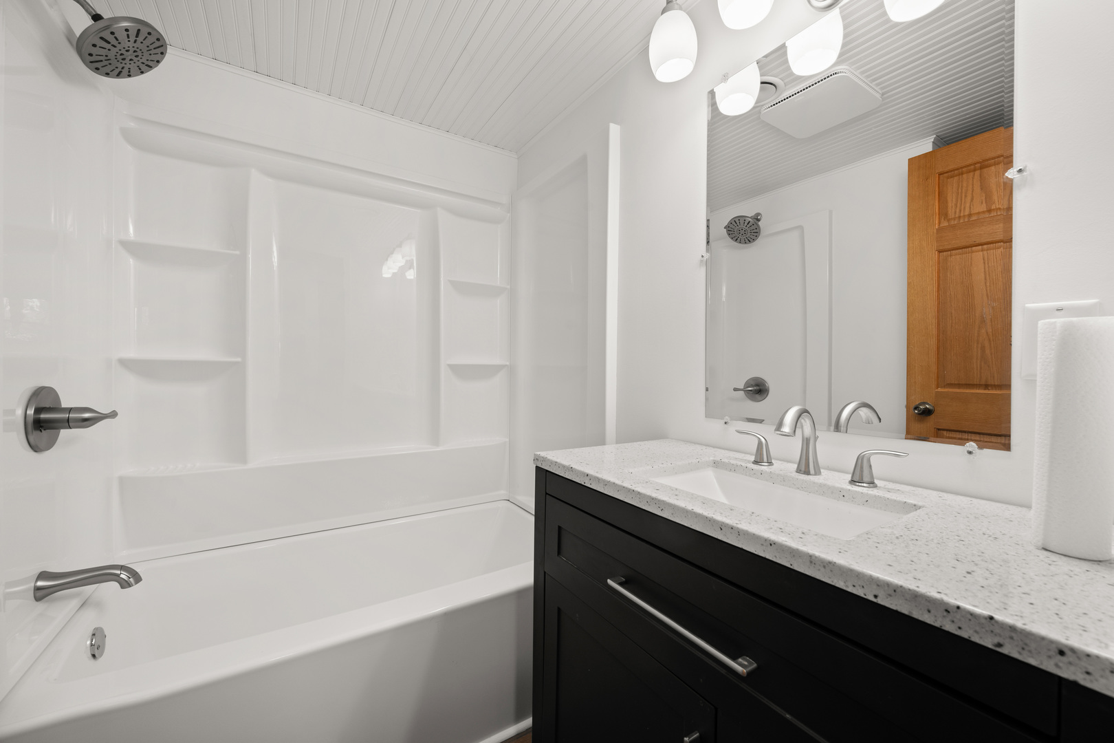 341 N View Street, Hinckley, IL 60520