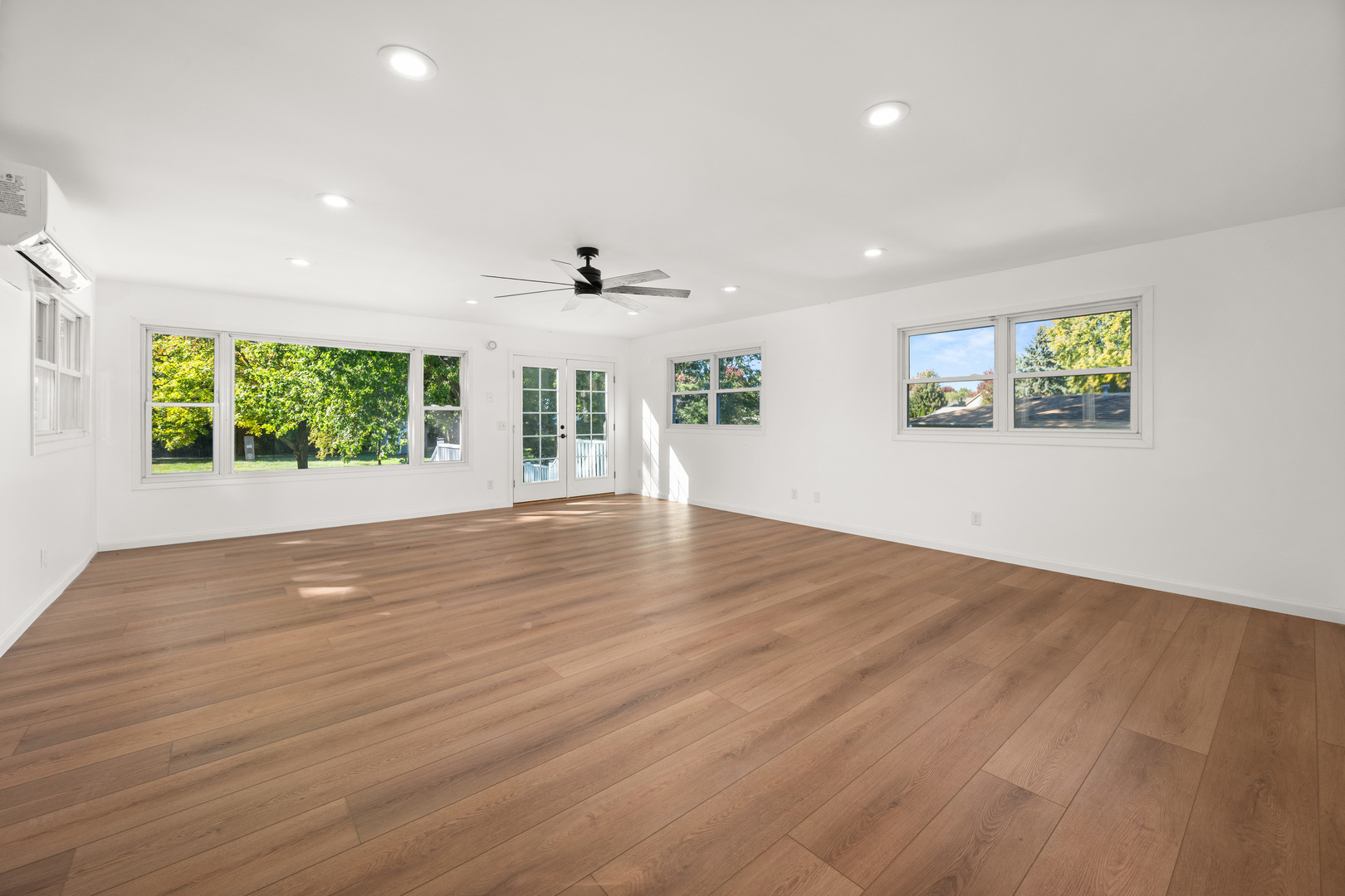 341 N View Street, Hinckley, IL 60520