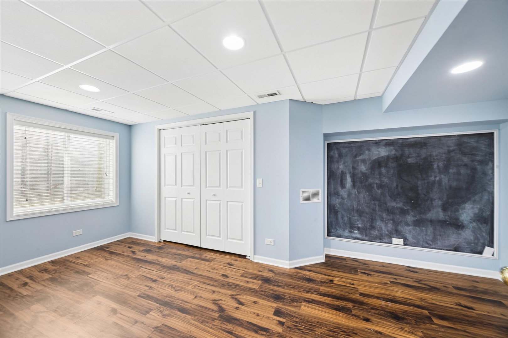 10468 LANSDALE Street, Huntley, IL 60142