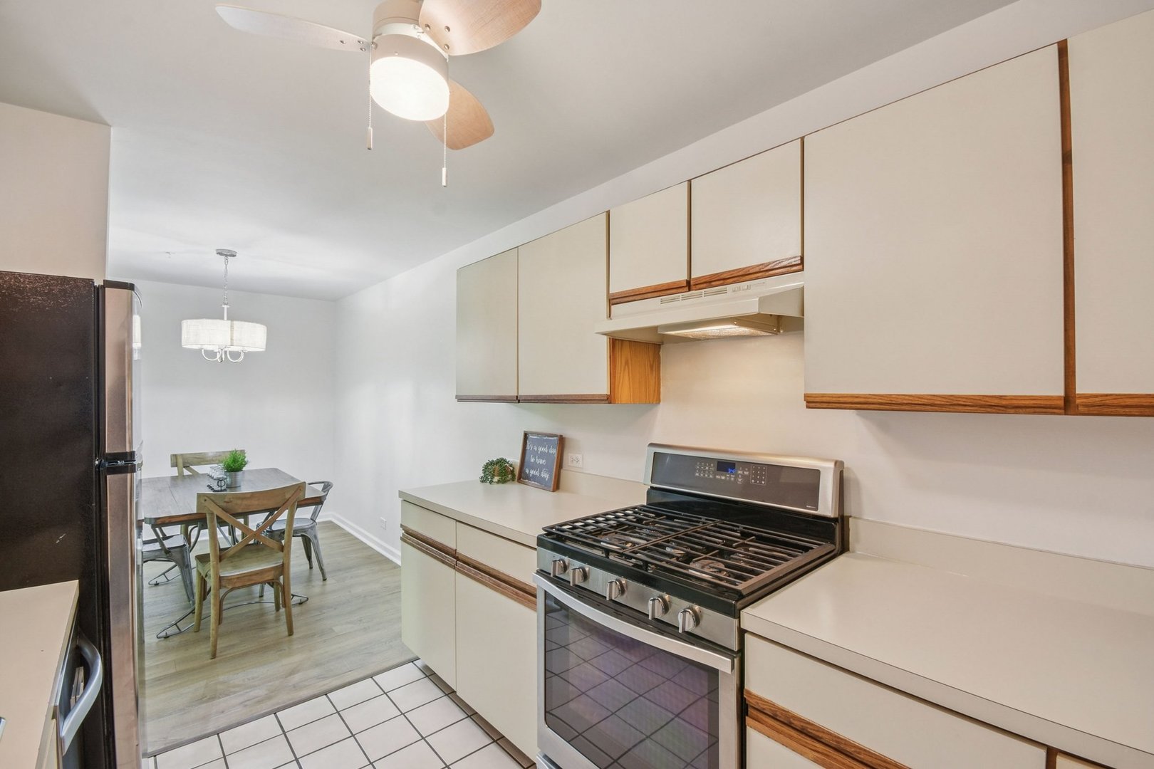 21W581 North Avenue #35, Lombard, IL 60148