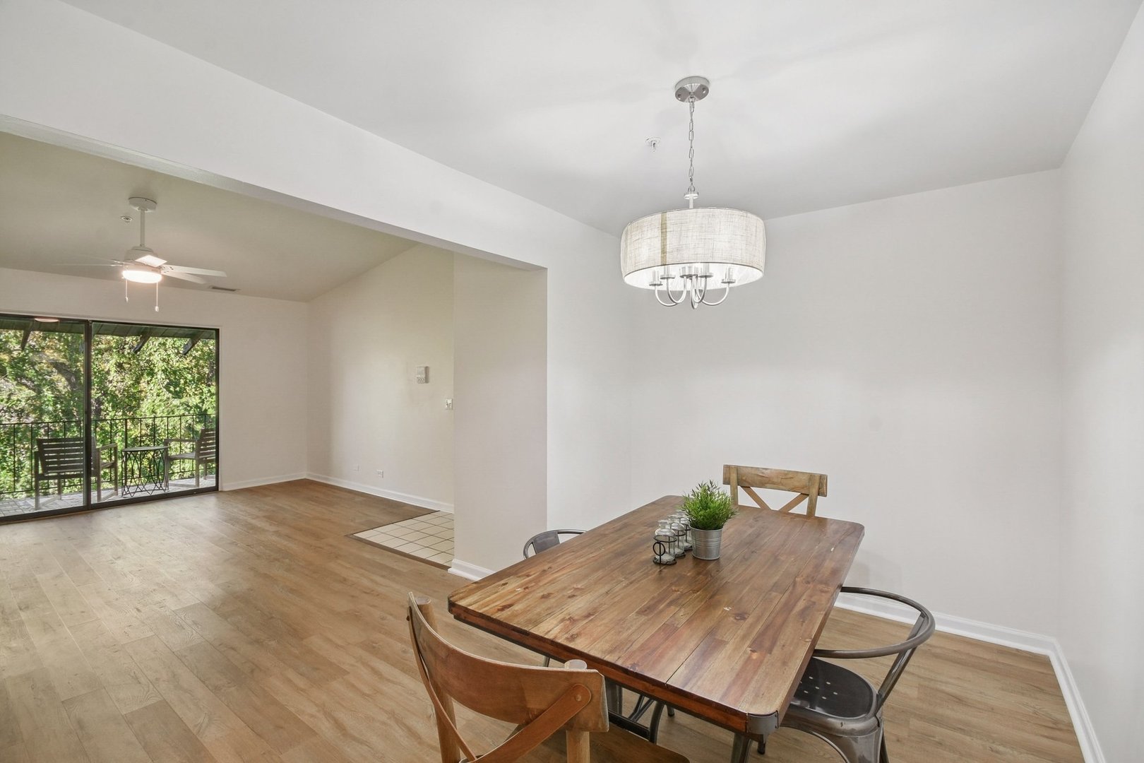 21W581 North Avenue #35, Lombard, IL 60148